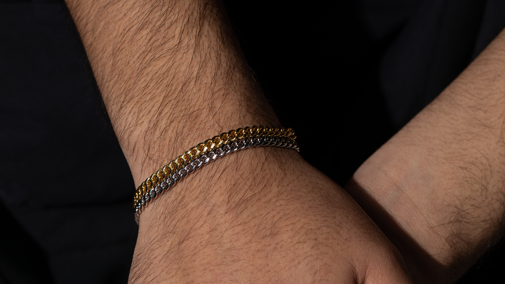 10K Gold Leo Link Bracelet