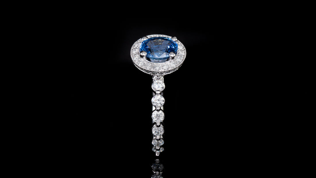 19K White Gold Blue Sapphire Ring