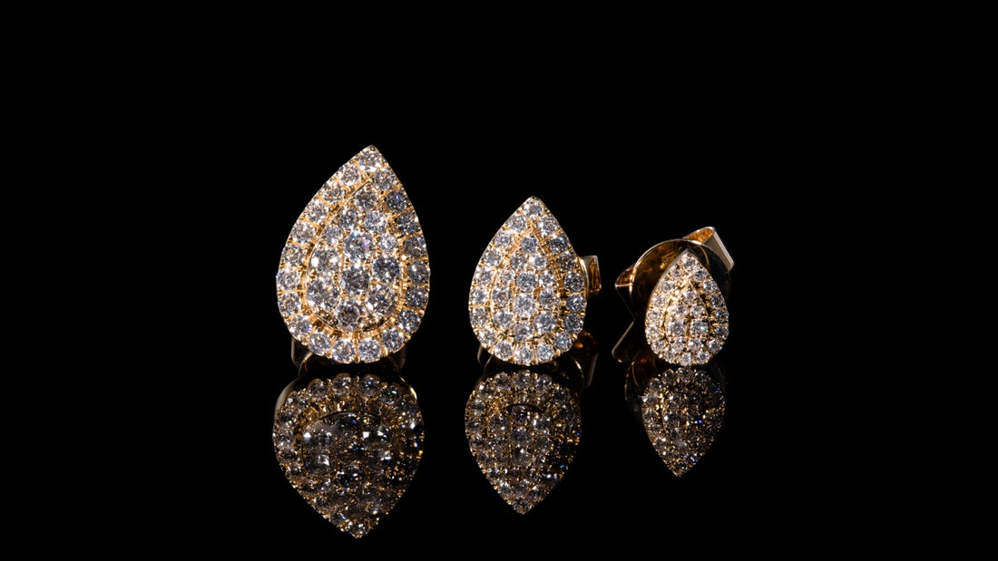 18K Yellow Gold Pear Diamond Earrings