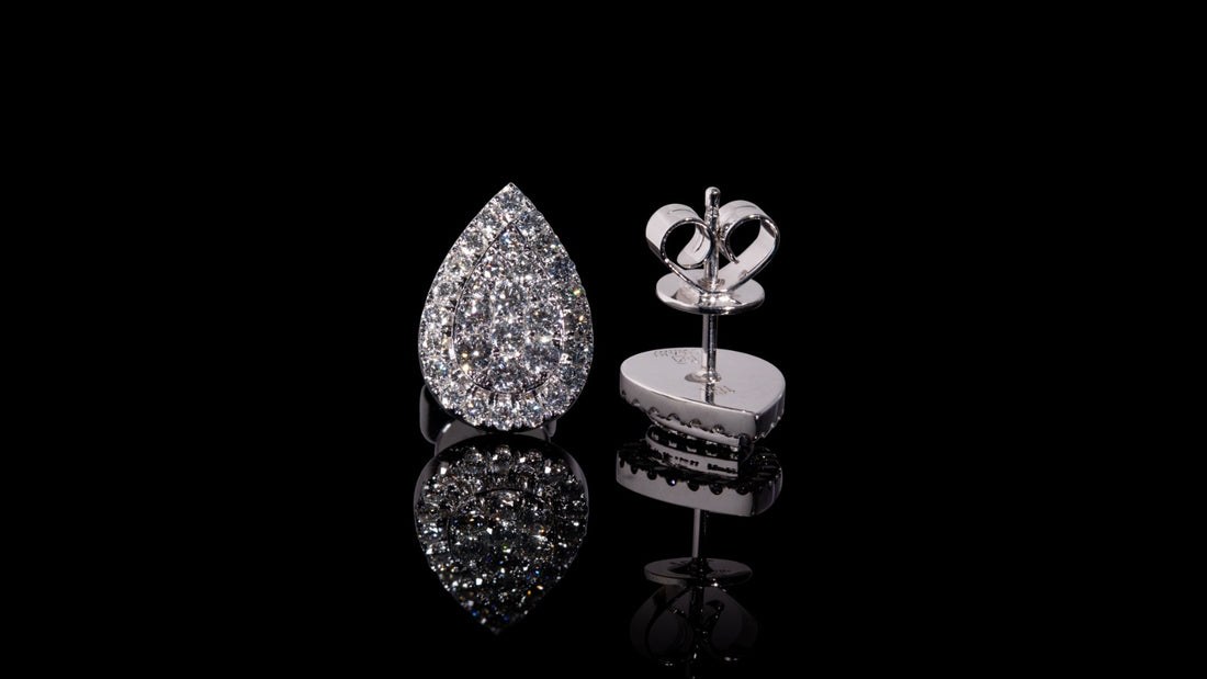 18K White Gold Pear Diamond Earrings